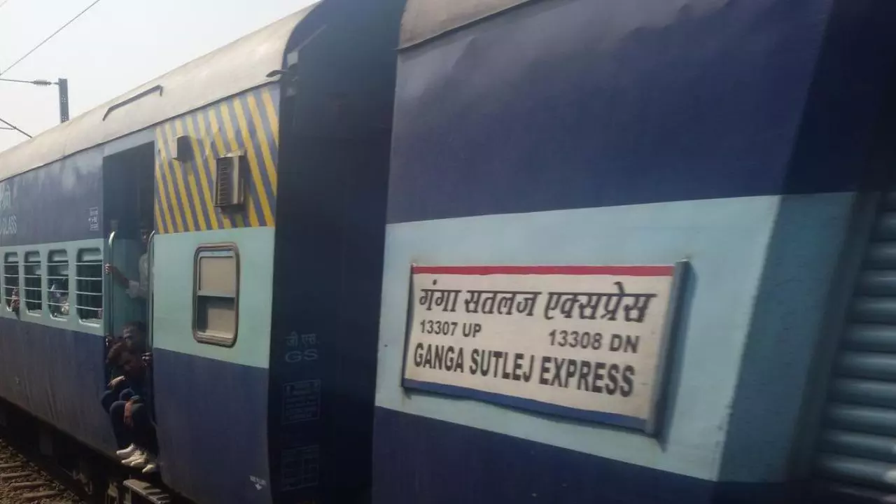 अब सतलुज एक्सप्रेस पर पत्थरराव, 4 साल के बच्चे को गंभीर चोट